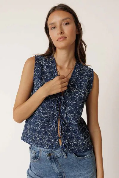 Indi and Cold Elastic Vest With Tie In Indigo