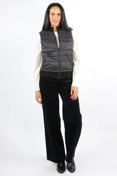 Quilted Puffer Vest In Black By Jump