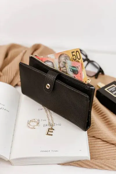 The Louenhide Stella Wallet is a dreamy, soft carryall that is a perfect everyday purse. Complete with multiple cardholders, note compartments and a zipped coin pocket, secure your belongings in the Stella Coffee! Throw this beauty in your bag and go, she