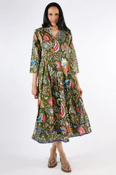 Go for the easy dress that makes you feel cool and dressed up all at the same time. In a Batik inspired printed cotton, the Nandita dress has pleated details on front and tab details on the sleeves giving you multiple styling option. Style it with easy sh