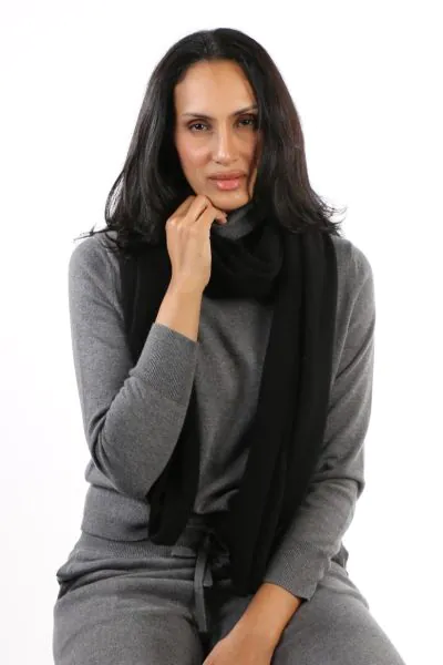 Mia Fratino Double wrap Scarf In Black