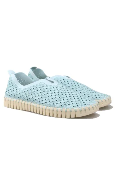 Tulip Flat By Ilse Jacobsen In Sapphire