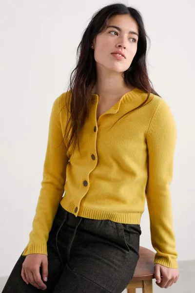 Knitted using a warm wool blend made using 60% RWS-certified merino wool, the Tern Tide Cardigan is our go-to layer for cool evenings and chilly days. It has a semi-fitted shape that falls at the natural waist, with a ribbed cuff, hem and neckline. Design
