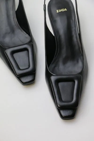 Slingback Cherie Heels By Zinda In Black