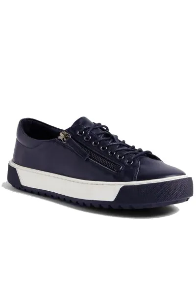Update your casual looks with these leather sneakers by Django & Juliette. Resting on a treaded sneaker sole, TOPPINE is perfect for everyday wear.