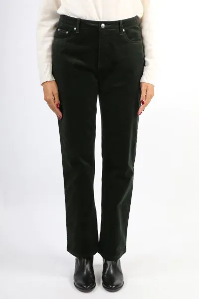 Vassalli Straight Leg Full Length Pinwale Cord Pant with Fly. Made from stretch fabric for the perfect fit it has a Waistband features metal V logo jean button closure, two front, two side and two back beltloops. With Zip fly and Two front cutaway pockets