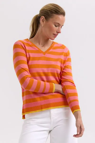 This is the kind of knit you will reach for on repeat. The Essential V Neck offers that just right balance of comfort, breathability, and softness easy to wear, easy to love and stylish back with jeans or over your favourite tee. With a timeless V necklin