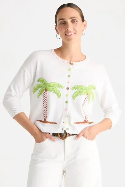 Go for a fun and easy light cardi by Zaket and Plover this season. Featuring a knitted Intarsia Round Neck, full sleeves and fun vibes with the palm trees, the cardigan is perfect for the transition weather, layer it up or not, the styling choice is all y