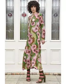 Flared sleeves bring a soft sense of drama to the CHARGE IT TO MY ROOM Dress, elevating its streamlined shape. Crafted in I WANT CANDY viscose satin, it features a godet pleat at the back for added movement, along with a centre back zipper and side pocket