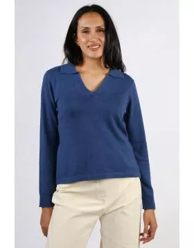 A softly structured knit you will reach for on repeat. The Be Good Sweater features a flattering V neck with a subtle collar, full length sleeves and a straight hem with fine rib trims. Knitted in FOIL s cotton cashmere blend, it drapes beautifully withou