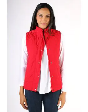 Style up your everyday look with this Gordon Smith Vest. The quilted sleeveless vest has a zip front and elastic sides. Layer it overal full sleeve shirt or tee for a cool look. Style 41999.