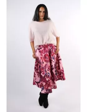 Blue patterned midi skirt in a soft, flowing A line silhouette. The circle skirt cut gently accentuates a feminine style. Features an elasticated waistband for maximum comfort. style MG13345.