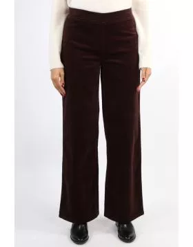 Vassalli Loft Cord pull on are one of our best selling styles, now available in this gorgeous wide leg silhouette Crafted from a comfortable stretch cotton corduroy, this is the style you will be wearing on repeat through the Autumn Winter season
