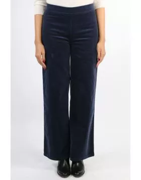 Vassalli Loft Cord pull on are one of our best selling styles, now available in this gorgeous wide leg silhouette Crafted from a comfortable stretch cotton corduroy, this is the style you will be wearing on repeat through the Autumn Winter season
