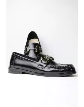 Upgrade to a classic style without giving up modern comfort with these leather loafers from Wave. the design will support your feet through long days and busy nights. style 56886.